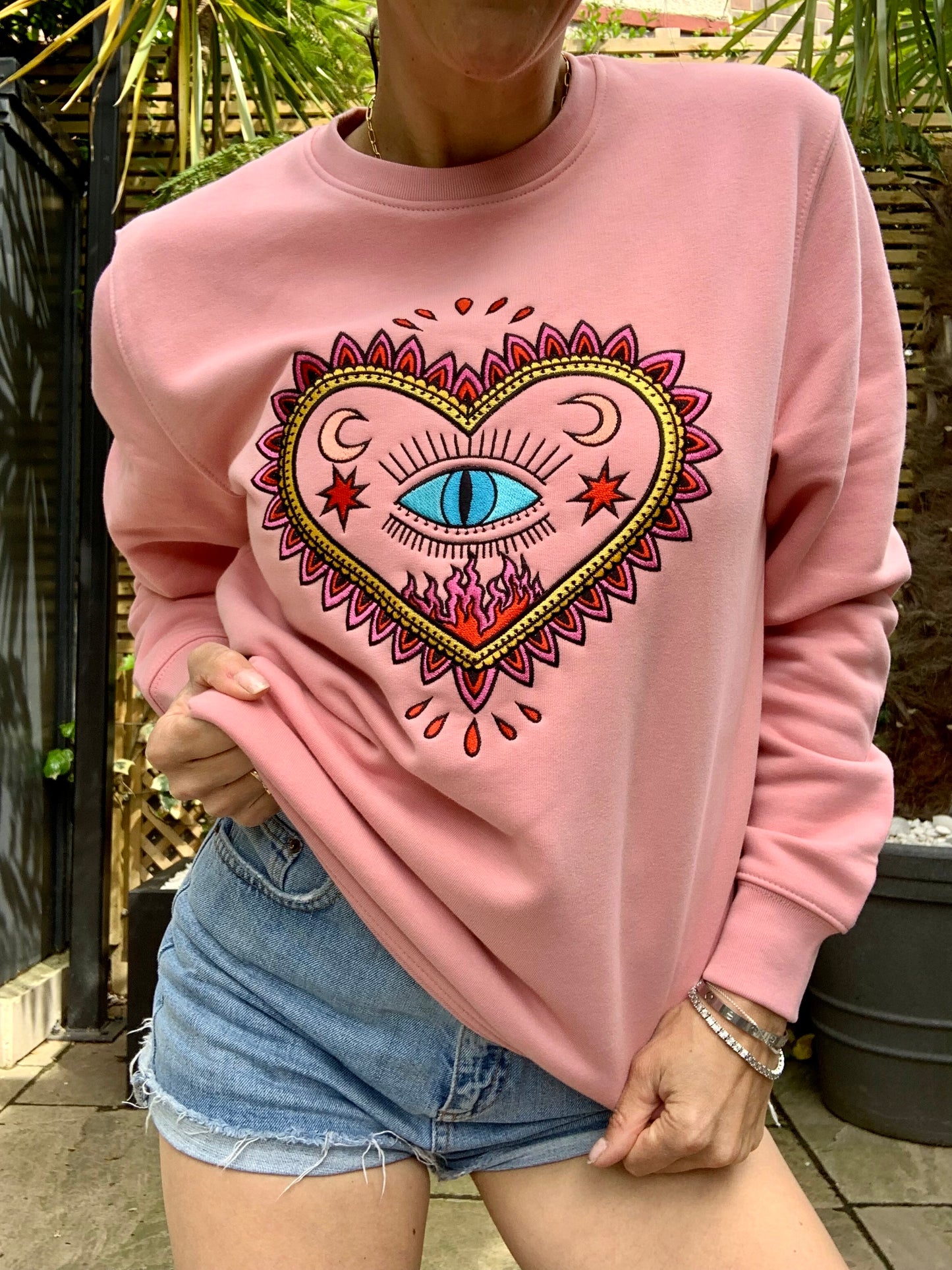 LOVE ME. Full embroidery. Organic Sweatshirt - Tea Rose