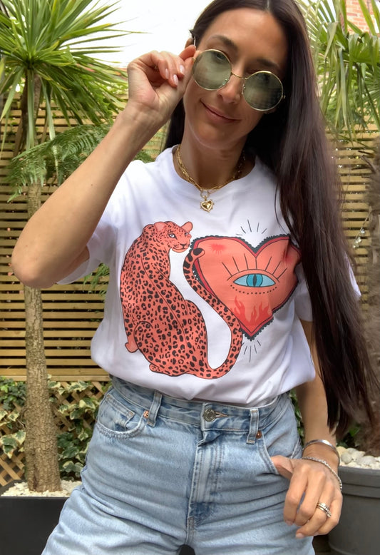 HEART'S GUARDIAN. White, short sleeved teeshirt