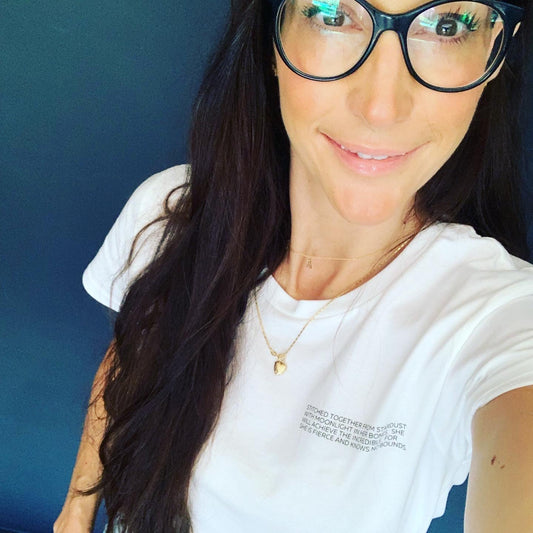 NO BOUNDS. White short sleeved teeshirt