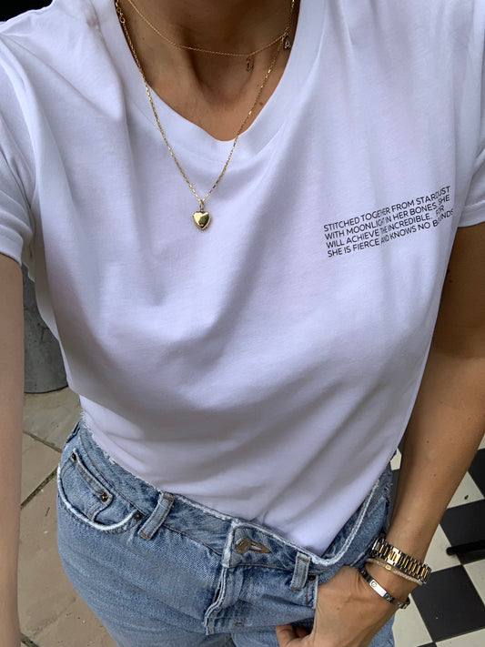 NO BOUNDS. White short sleeved teeshirt